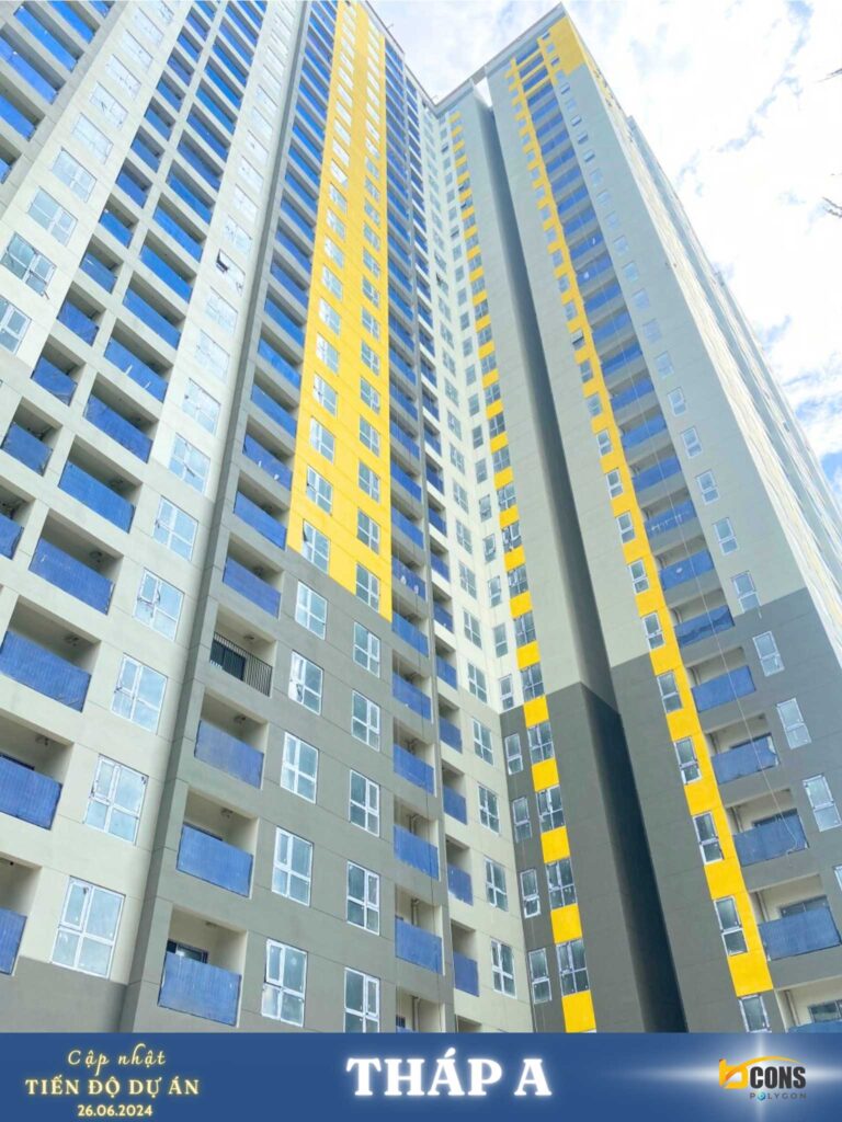 Thi công hoàn thiện mặt ngoài tháp A